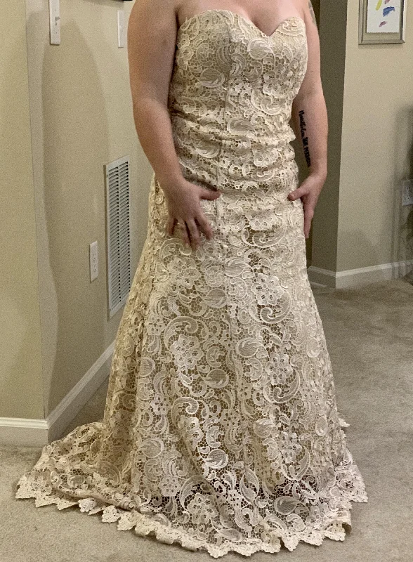 Other Lace Mermaid Lace Party Gown